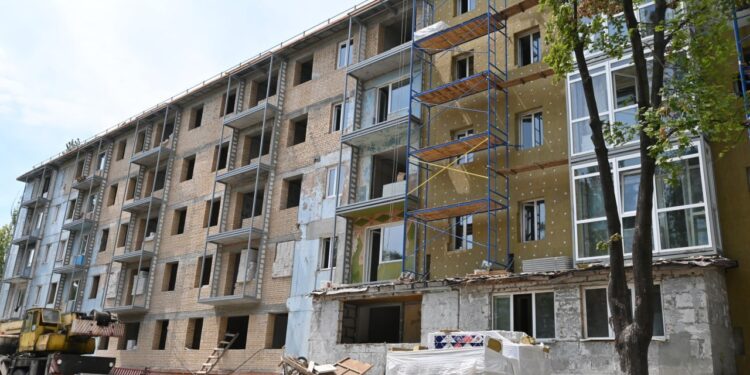 Відновлення будинку по Незалежній Україні в Запоріжжі: зведено основні конструкції | Новини Запоріжжя