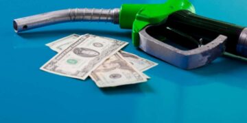 Акцизи на пальне збільшать: ВР прийняла закон |  |