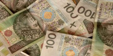 Aktywny rodzic: з жовтня для українців у Польщі будуть доступні нові виплати на дітей – Экономика