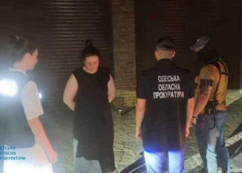 Антимонопольниця з Одеси попалася на хабарі у 10 тисяч доларів :: Інтент :: Новини Одеси, Миколаєва, Херсона