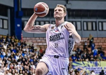 Артем Пустовий оформив дабл-дабл у півфіналі плей-оф чемпіонату Індонезії – Федерація баскетболу України