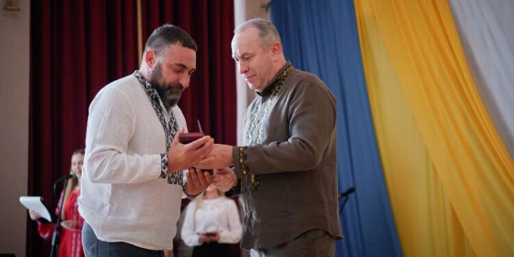“Багато статей нашої Конституції буквально написані кров’ю борців за волю України”, – Ігор Табурець – Новини Черкас