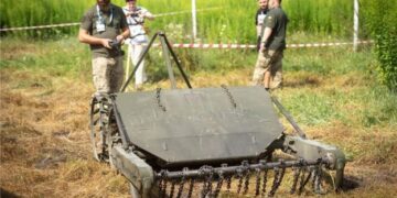 В Україні випробували косарки для замінованих полів – ЭКОНОМИКА