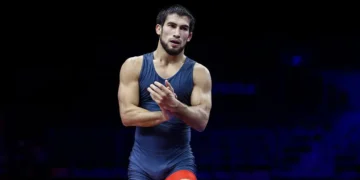 російський борець «плюнув на всіх» та прийняв від МОК запрошення на Олімпіаду-2024 | Боротьба |