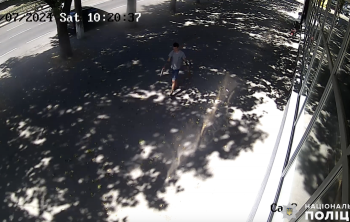 Безпричинно завдавав тілесні ушкодження жінкам на вулицях міста – у Миколаєві поліцейські встановили особу зловмисника » Миколаївський Оглядач