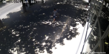 Безпричинно завдавав тілесні ушкодження жінкам на вулицях міста – у Миколаєві поліцейські встановили особу зловмисника » Миколаївський Оглядач