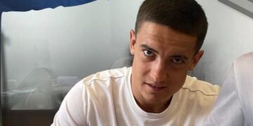 Чайка оголосила про перехід двох гравців