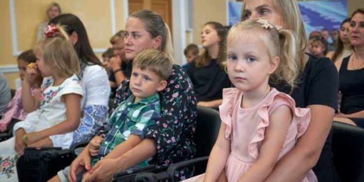 Честь і слава: рідним полеглих правоохоронців передали їхні нагороди – Новини Черкас