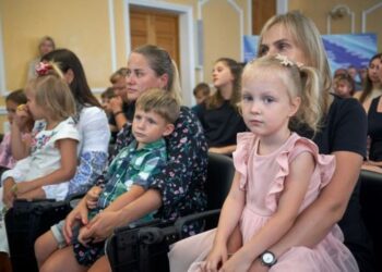 Честь і слава: рідним полеглих правоохоронців передали їхні нагороди – Новости Черкасс