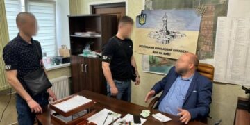 Допомагав військовозобов’язаним уникнути мобілізації: судитимуть посадовця Фонтанської ОТГ