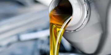 Как выбрать и купить моторное масло Лотос 10W-40