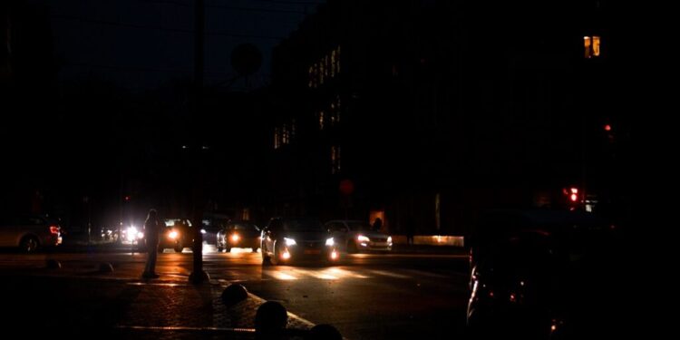 Графіки відключення світла на Полтавщині 20 липня