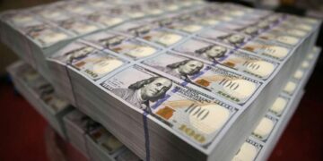 Курс долара в Україні восени – експерт розповів, чи не просяде гривня