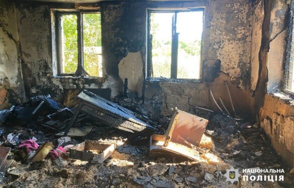 Ледь не згоріла заживо: на Звенигородщині чоловік підпалив будинок співмешканки