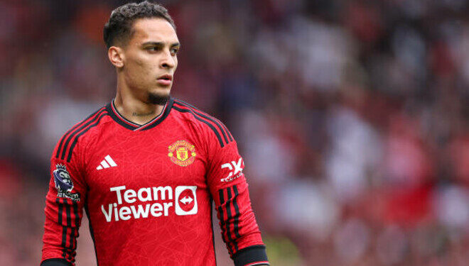 “Манчестер Юнайтед” отдает в аренду топового форварда