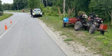 На Шепетівщині перекинувся мотоблок: водій у важкому стані в лікарні —Хмельнитчина