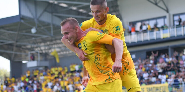 Першим учасником фінального матчу за право грати в УПЛ став «Лівий Берег»