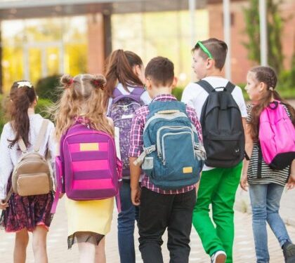 Початок шкільного року з 19 серпня у Львові: чому міська влада іде проти держави