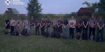 Понад 20 чоловіків намагались перетнути кордон. Безрезультатно