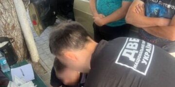 Правоохоронець допомагав військовозобов’язаним незаконно перетнути кордон