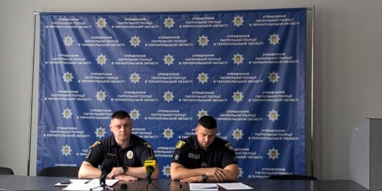 Причини ДТП та пік аварійності обговорювали сьогодні на брифінгу патрульної поліції