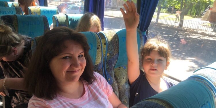 Родини загиблих героїв Метінвесту взяли участь у прожекті Незламна мама | Новости Запорожья