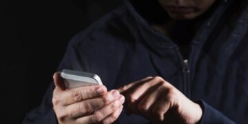 Створив посилання про “фейкові” виплати: у Черкаському районі шахрай ошукав жінку в інтернеті