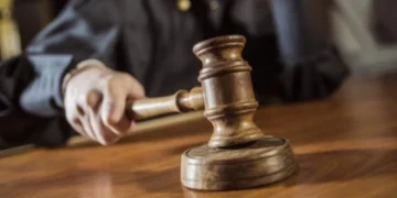 Суд виніс вирок у справі адвоката, який під час окупації Херсона працював на росіян та захопив підприємство