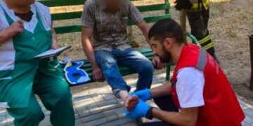 У Миколаєві співробітники ДСНС врятували чоловіка, який перевалився за балкон » Миколаївський Оглядач