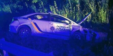Водій мікроавтобуса тікав від поліцейських Вінниччини: спіймали аж неподалік Хмельницького —Хмельнитчина