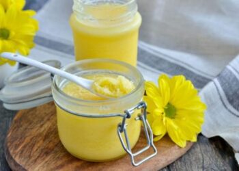 Фермерка на Львівщині виготовляє масло, яке можна гріти до 250 градусів – ЭКОНОМИКА