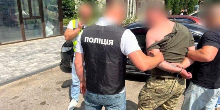 25-річного офіцера ТЦК затримали на хабарі від військовозобов’язаного —Хмельнитчина