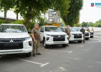 5 нових позашляховиків від Черкаської громади передали 110 механізованій бригаді — Новости Черкасс