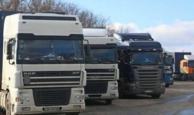 У Києві вантажівки не пускатимуть до міста через сильну спеку | Новини Київ