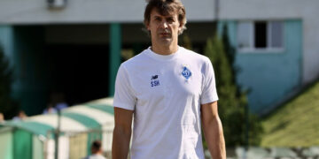 «Динамо» виграло ювілейний матч для свого головного тренера