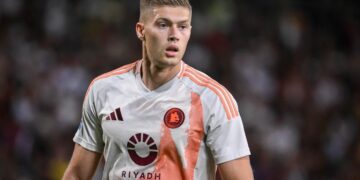 Довбик попал в конфуз в матче против «Кальяри»