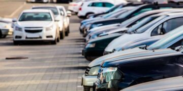 Як перевірити скручений пробіг на вживаному автомобілі: основні ознаки |  |