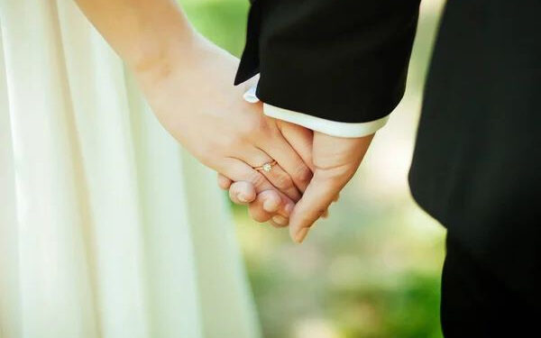 Якщо минули почуття: священник з Івано-Франківщини розповів, як зберегти шлюб у такому випадку