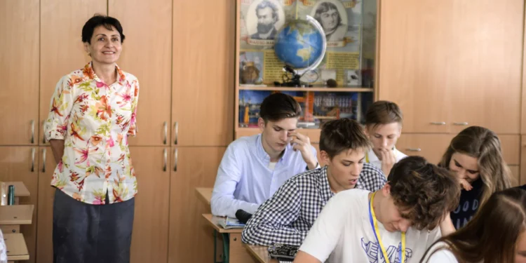 Ліцеї Полтавщини, де продовжать набирати до 10-11 класів