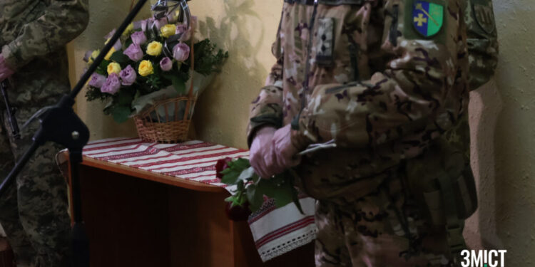 На фасаді шкіл та ліцею Полтави з’являться меморіальні дошки