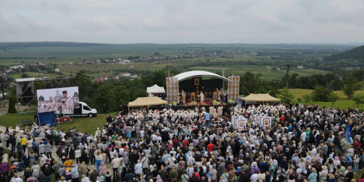 На Івано-Франківщині завершилася XII Всеукраїнська Патріарша проща до Крилоса (ФОТОРЕПОРТАЖ)