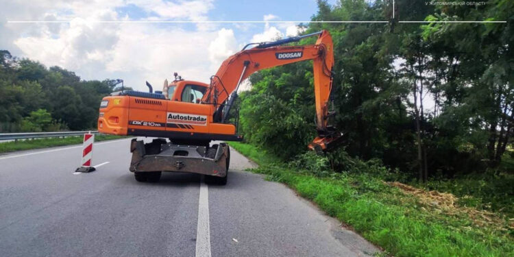 На міжнародних дорогах Житомирщини поліпшують оглядовість | Журнал Житомира