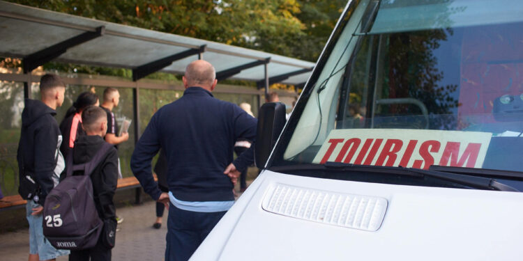 На відпочинок: ще 10 дітей військовослужбовців вирушили до Литви (ФОТО)