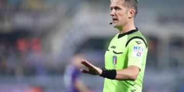 Один из топовых футбольных арбитров Италии будет работать в Российской Премьер-лиге