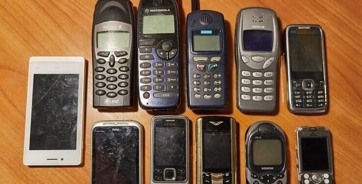 Потрібні зв’язківцям на війні: рівнян просять знайти вдома старі клавішні телефони