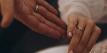 “Потрібно обдумувати”, — священник з Івано-Франківщини про шлюби, де партнери мають різні релігійні переконання