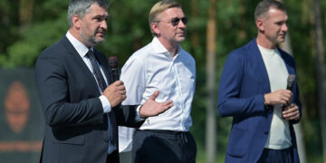 Президенти УАФ та УПЛ нагородили «Шахтар» золотими медалями