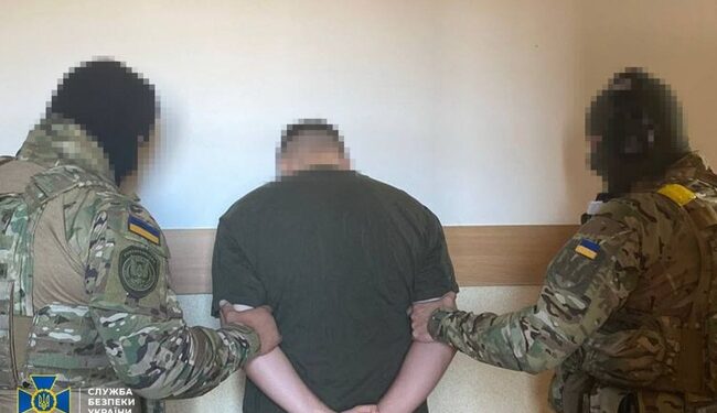 СБУ затримала 17-річного диверсанта з Одеси, який намагався спалити будівлю ТЦК :: Інтент :: Суспільно-політичне видання:: Регіональна мережа якісної журналістики