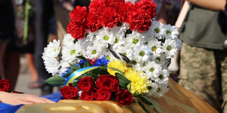 Снайпер і бойовий санітар повернулися до Полтави на щиті