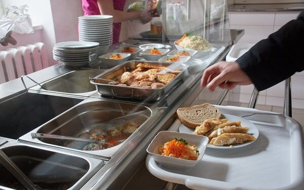 У більшості громад Івано-Франківщини виявили порушення у шкільних харчоблоках